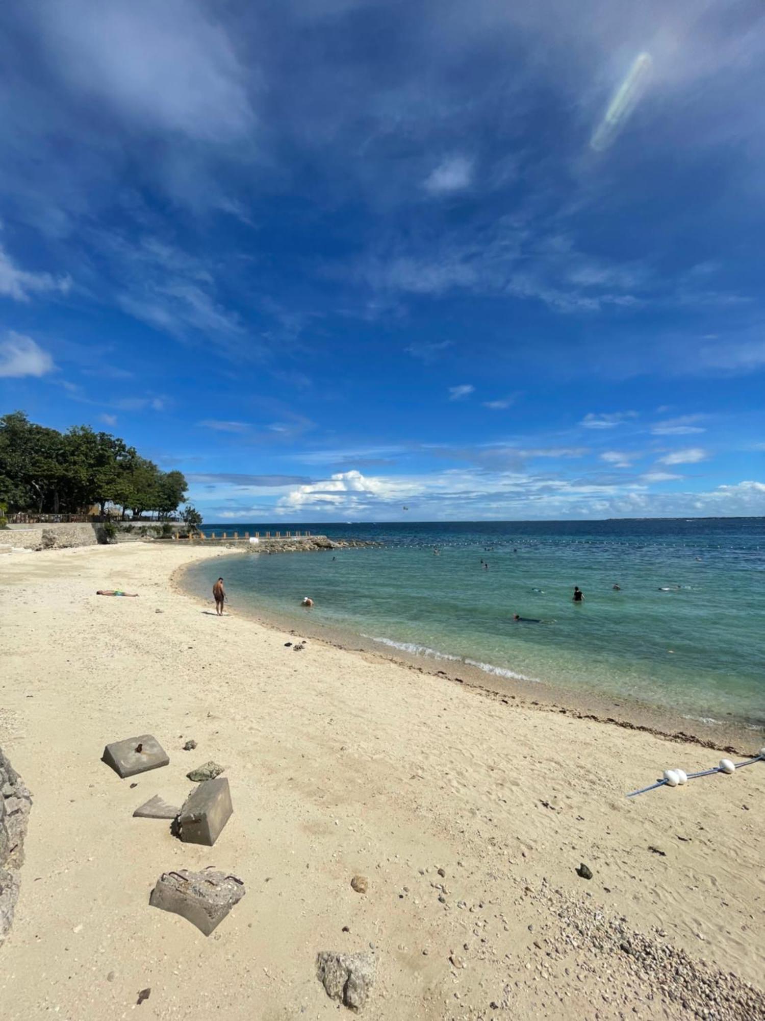 The Beach Suite At The Mactan Newtown Мактан Экстерьер фото
